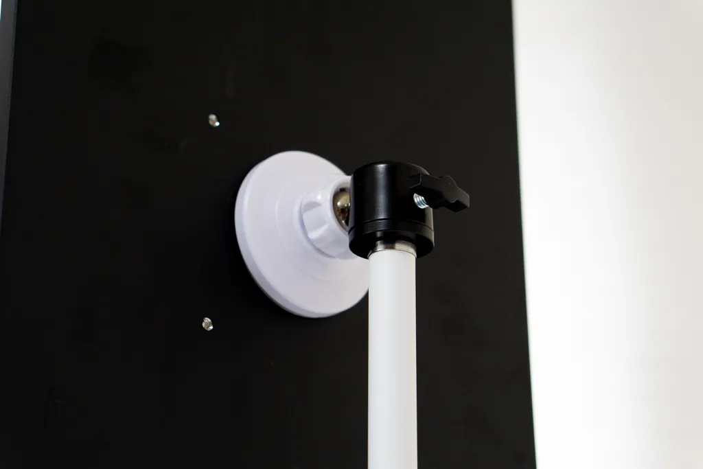 minimalist-desk-tour-2025